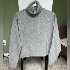 Turtleneck sweater, Divided, Size Small.